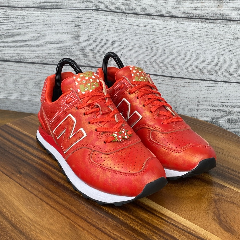 New Balance x Disney 574 Red Minnie Mouse Bow Shoes Women’s Sneaker Size 7 - Picture 3 of 12